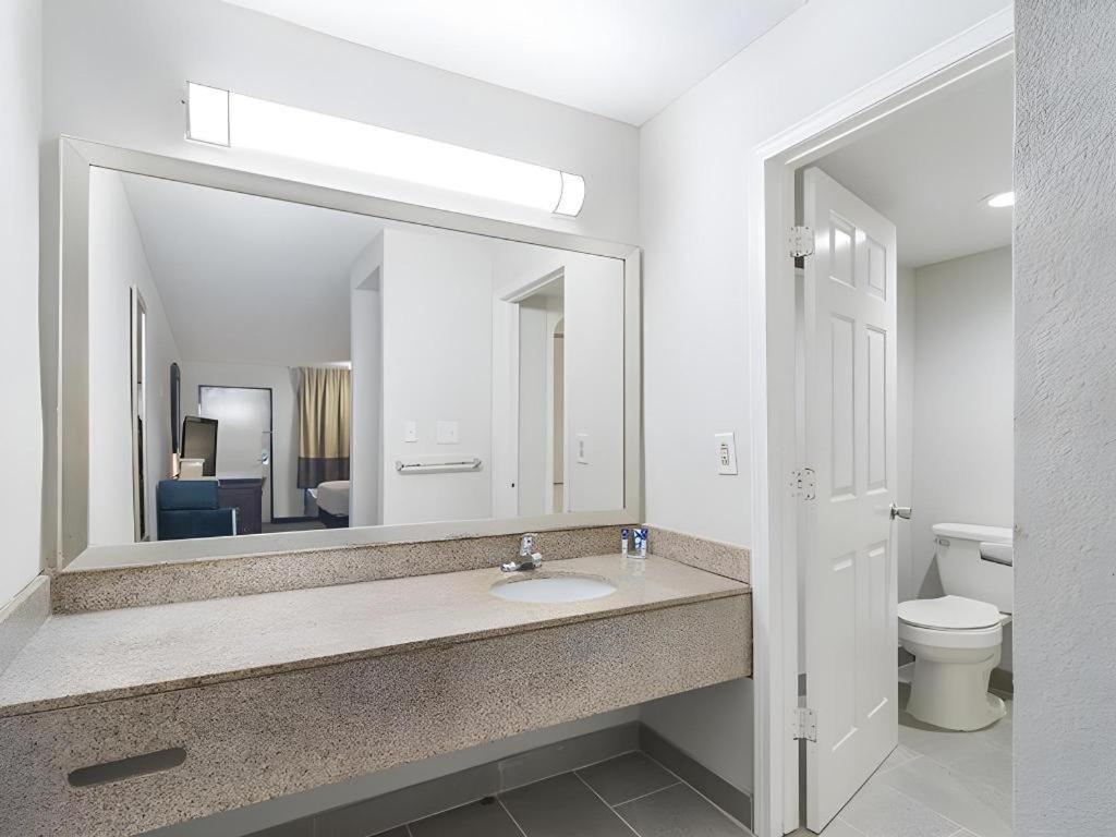 Rodeway Inn Lumberton Dış mekan fotoğraf